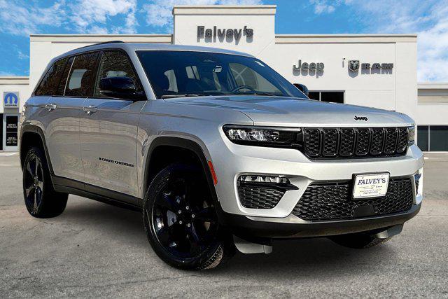 new 2025 Jeep Grand Cherokee car, priced at $47,238