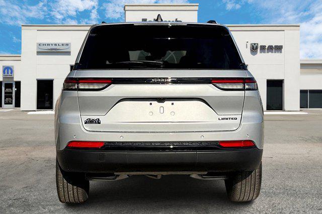 new 2025 Jeep Grand Cherokee car, priced at $47,238