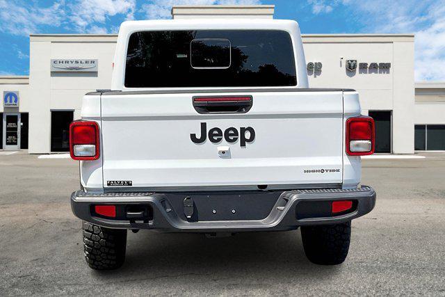 new 2025 Jeep Gladiator car, priced at $43,125