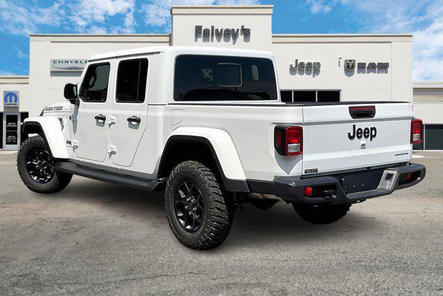 new 2025 Jeep Gladiator car, priced at $43,125