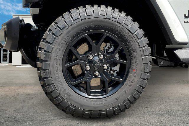 new 2025 Jeep Gladiator car, priced at $43,125