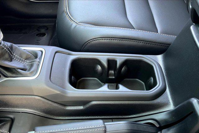 new 2025 Jeep Gladiator car, priced at $43,125