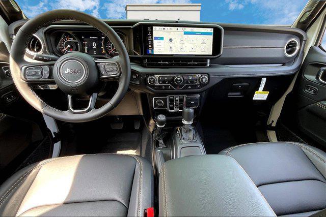 new 2025 Jeep Gladiator car, priced at $43,125