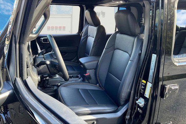 new 2025 Jeep Gladiator car, priced at $44,334