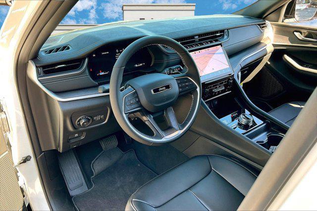new 2025 Jeep Grand Cherokee car, priced at $48,035