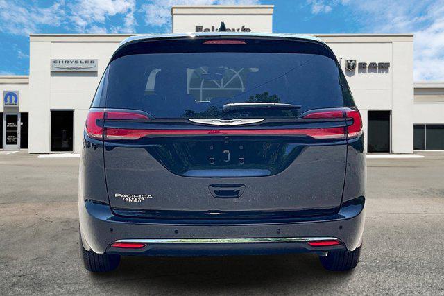 new 2026 Chrysler Pacifica car, priced at $43,027