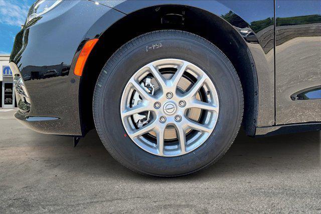 new 2026 Chrysler Pacifica car, priced at $43,027