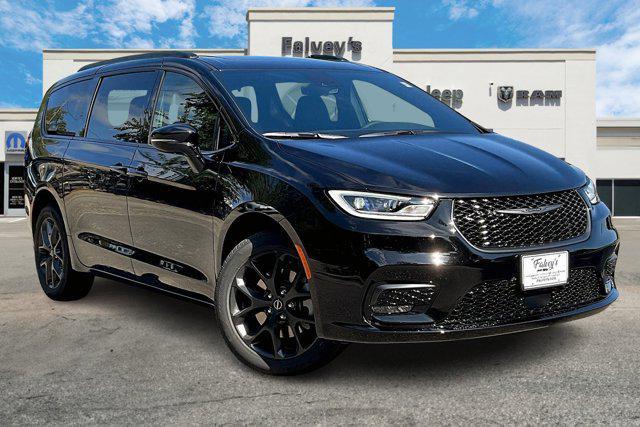 new 2026 Chrysler Pacifica car, priced at $53,504