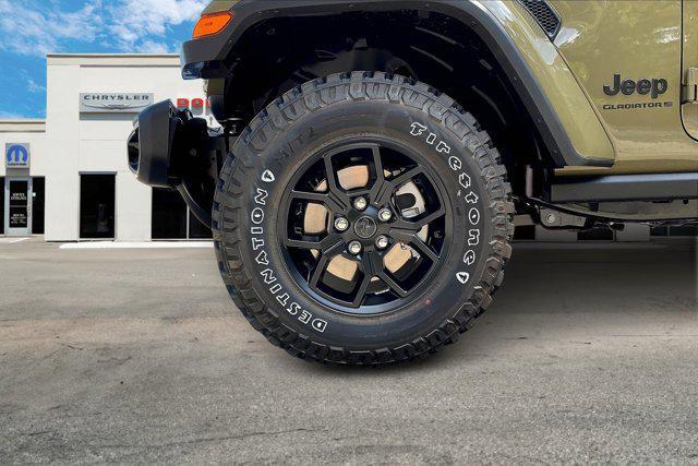 new 2025 Jeep Gladiator car, priced at $46,705