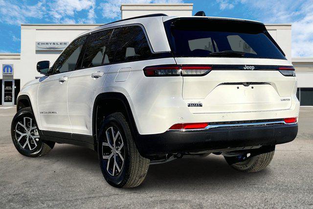 new 2025 Jeep Grand Cherokee car, priced at $44,349