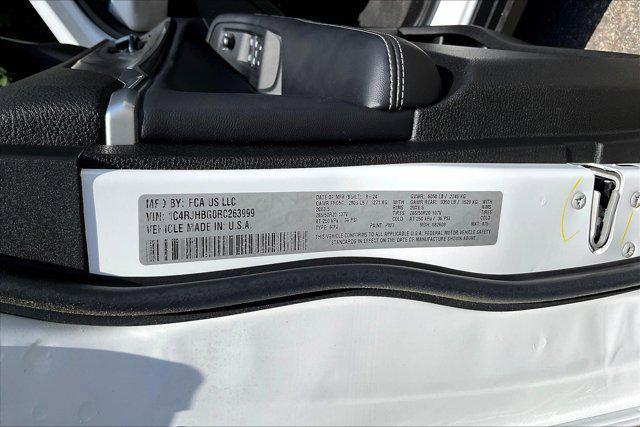 new 2024 Jeep Grand Cherokee car, priced at $43,115