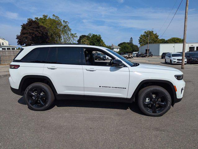 new 2024 Jeep Grand Cherokee car, priced at $50,115