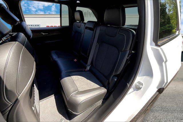 new 2025 Jeep Grand Cherokee car, priced at $47,130
