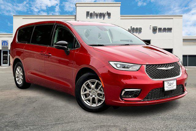 used 2024 Chrysler Pacifica car, priced at $35,459