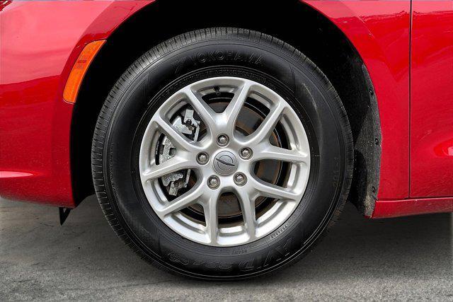used 2024 Chrysler Pacifica car, priced at $35,459