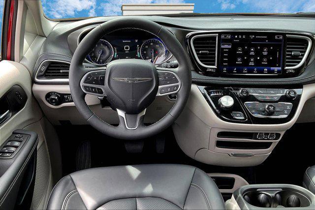 used 2024 Chrysler Pacifica car, priced at $35,459