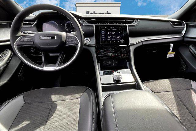 new 2025 Jeep Grand Cherokee car, priced at $45,233