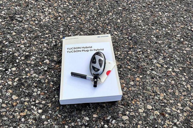 used 2025 Hyundai TUCSON Hybrid car, priced at $35,999