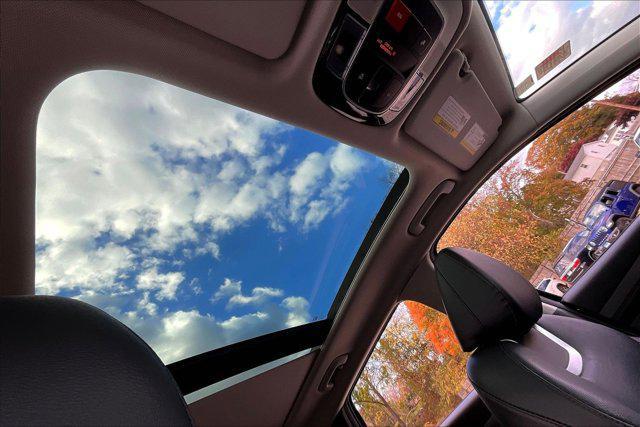 used 2025 Hyundai TUCSON Hybrid car, priced at $35,999