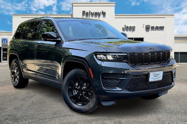 new 2025 Jeep Grand Cherokee car, priced at $41,992