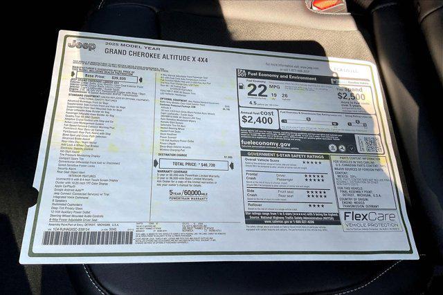 new 2025 Jeep Grand Cherokee car, priced at $41,992