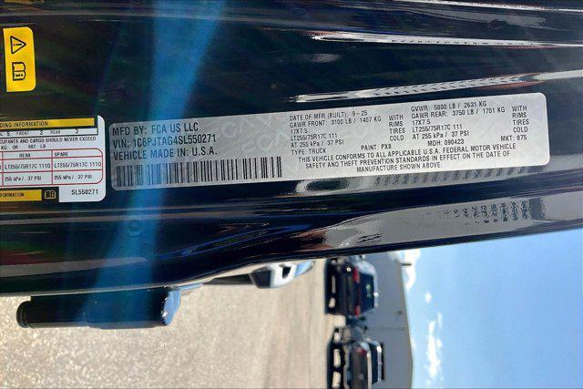 new 2025 Jeep Gladiator car, priced at $45,661