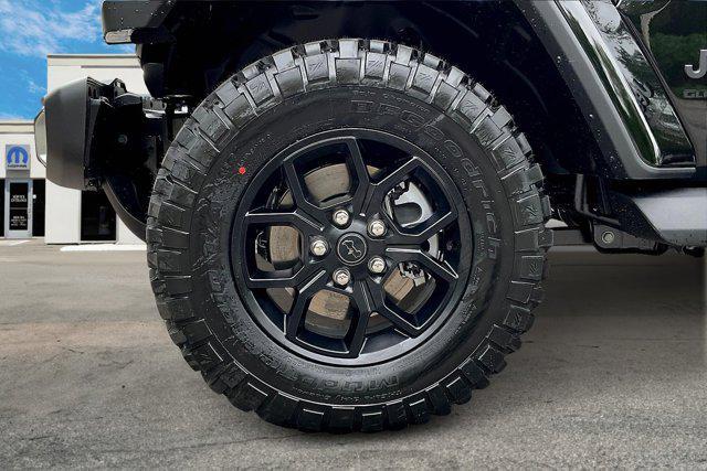 new 2025 Jeep Gladiator car, priced at $44,928