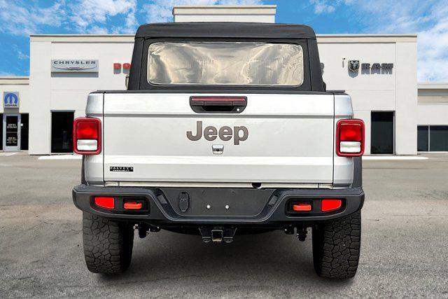 used 2022 Jeep Gladiator car, priced at $40,000