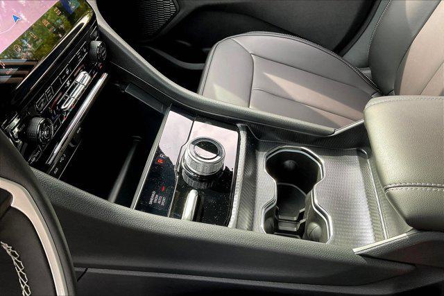 new 2025 Jeep Grand Cherokee car, priced at $43,128