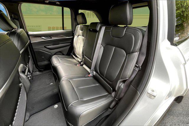 new 2025 Jeep Grand Cherokee car, priced at $43,128