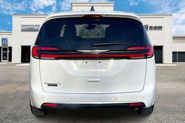 new 2025 Chrysler Pacifica car, priced at $43,065