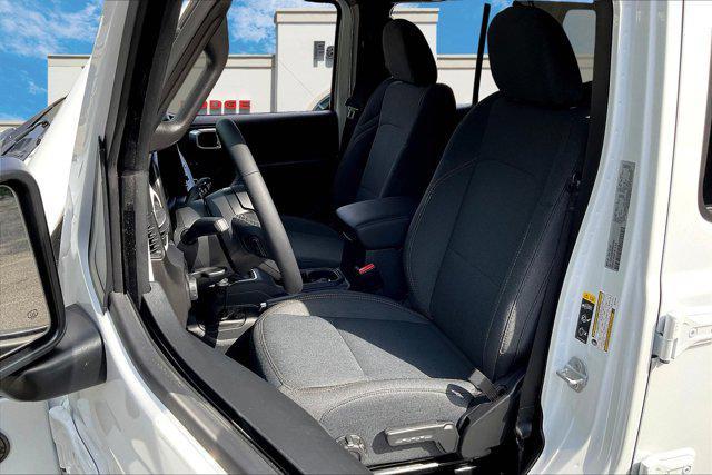 new 2025 Jeep Wrangler car, priced at $45,477