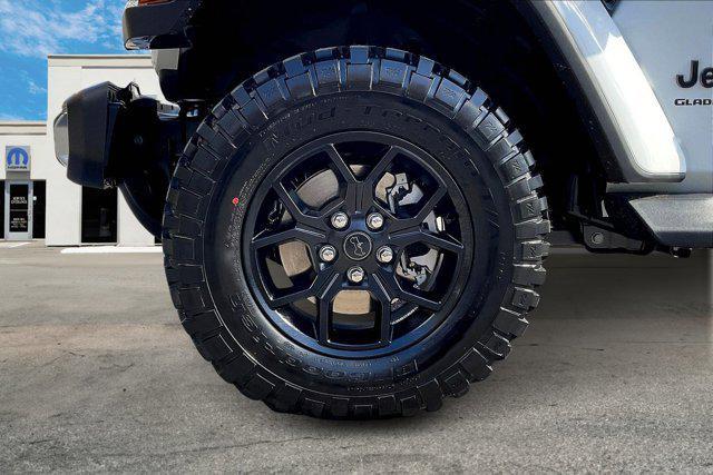 new 2025 Jeep Gladiator car, priced at $47,719