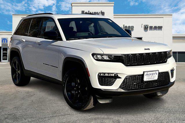 new 2025 Jeep Grand Cherokee car, priced at $47,586