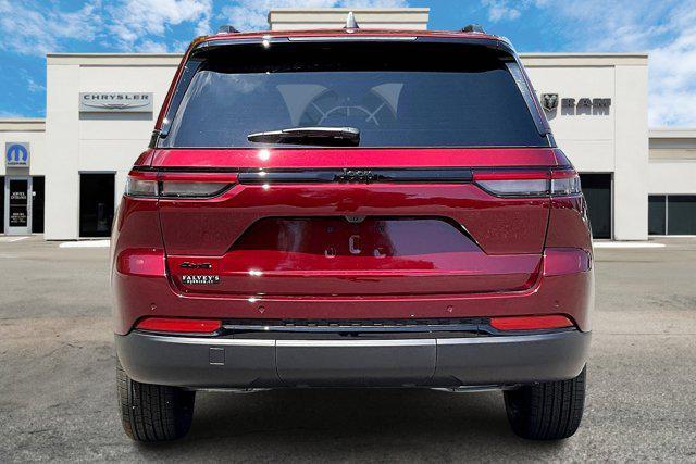 new 2025 Jeep Grand Cherokee car, priced at $46,730