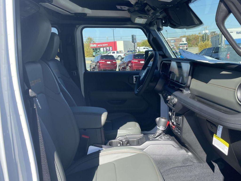 new 2026 Jeep Gladiator car, priced at $60,220