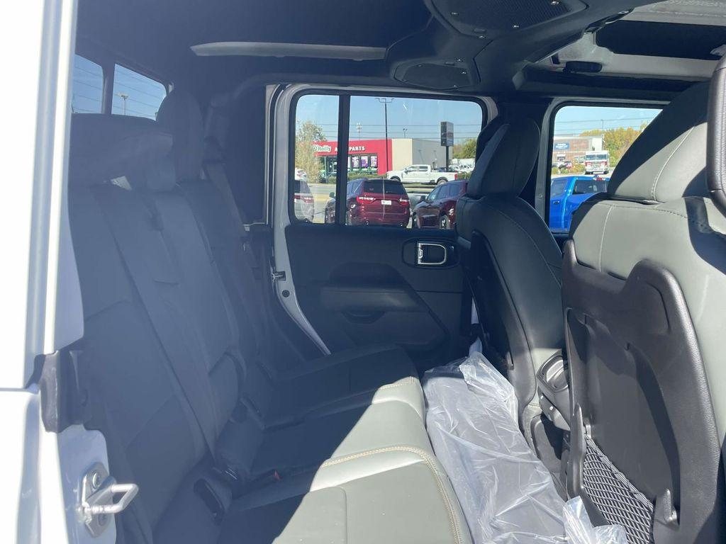 new 2026 Jeep Gladiator car, priced at $60,220