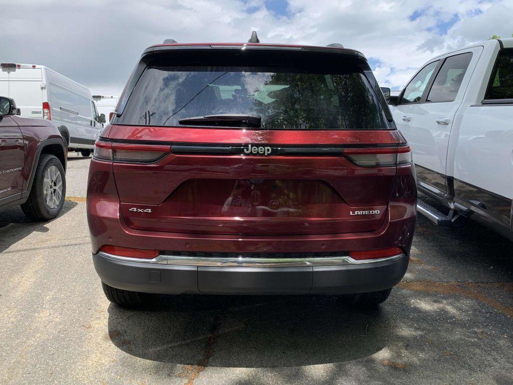 new 2025 Jeep Grand Cherokee car, priced at $37,920
