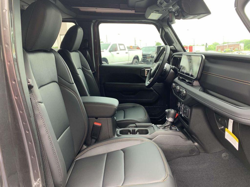 new 2025 Jeep Wrangler car, priced at $52,495