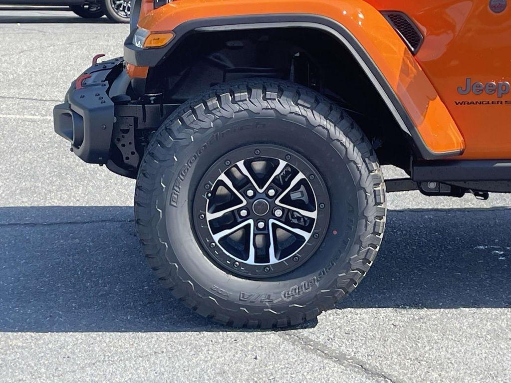 new 2025 Jeep Wrangler car, priced at $60,995