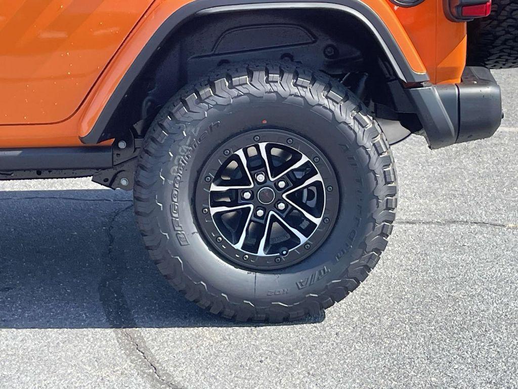 new 2025 Jeep Wrangler car, priced at $60,995
