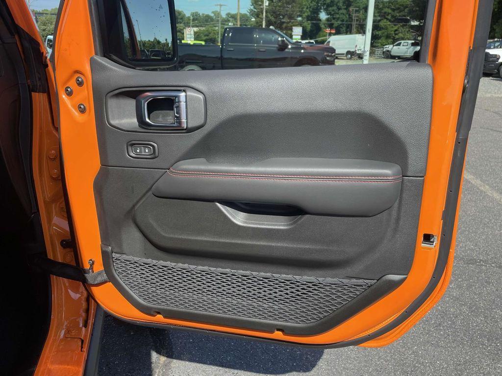 new 2025 Jeep Wrangler car, priced at $60,995