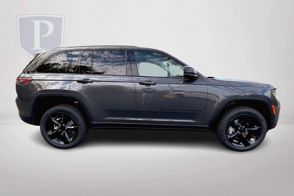 new 2024 Jeep Grand Cherokee car, priced at $44,735