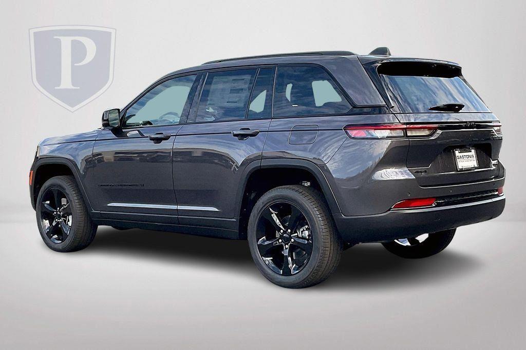 new 2024 Jeep Grand Cherokee car, priced at $44,735