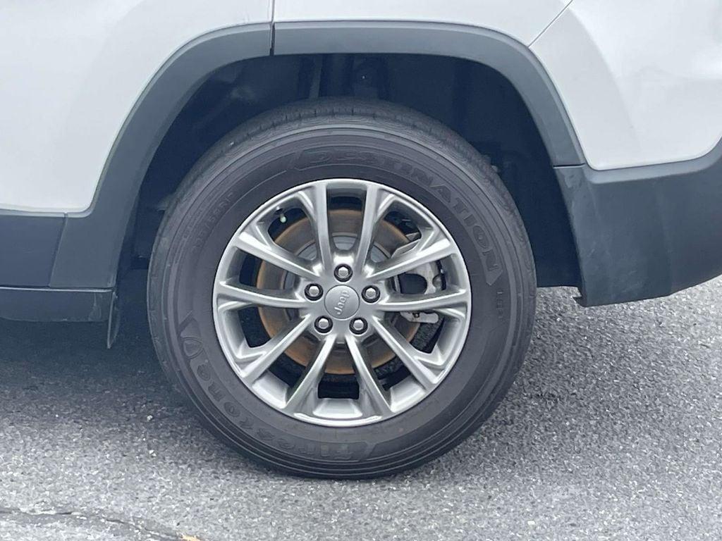 used 2022 Jeep Cherokee car, priced at $23,500