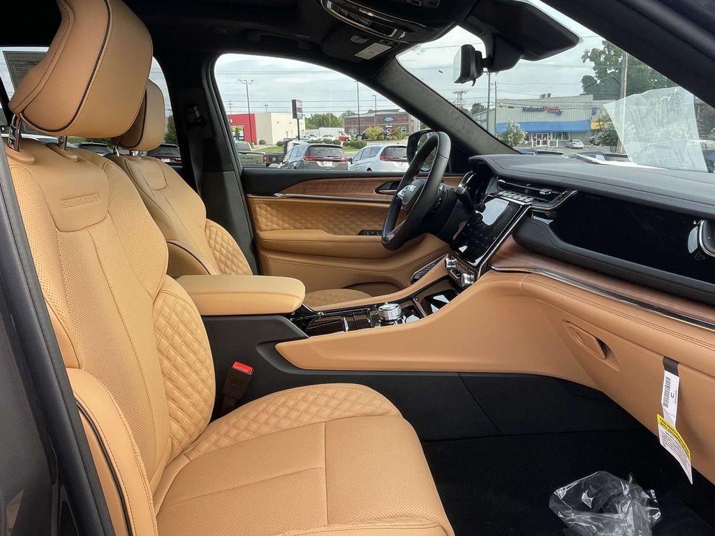 new 2025 Jeep Grand Cherokee car, priced at $63,175