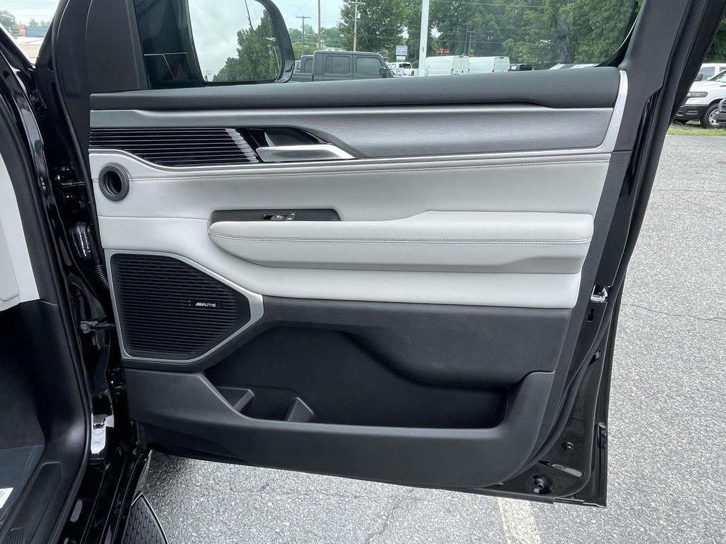 new 2025 Jeep Wagoneer car, priced at $68,995