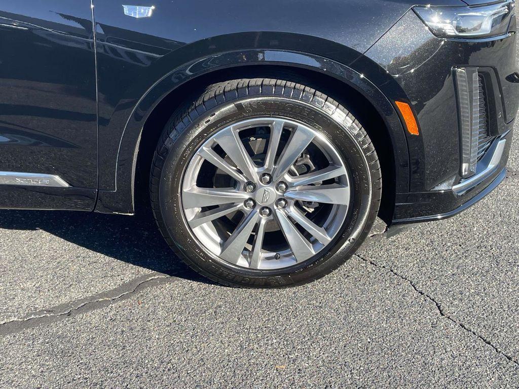 used 2023 Cadillac XT6 car, priced at $37,899