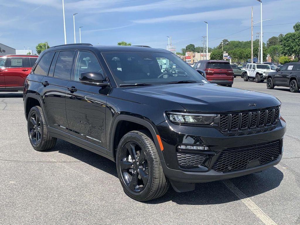 new 2025 Jeep Grand Cherokee car, priced at $49,405