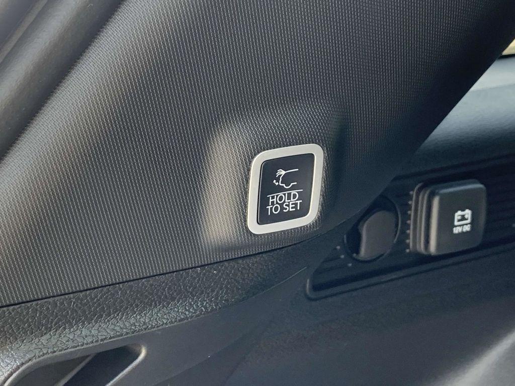 new 2025 Jeep Grand Cherokee car, priced at $49,405